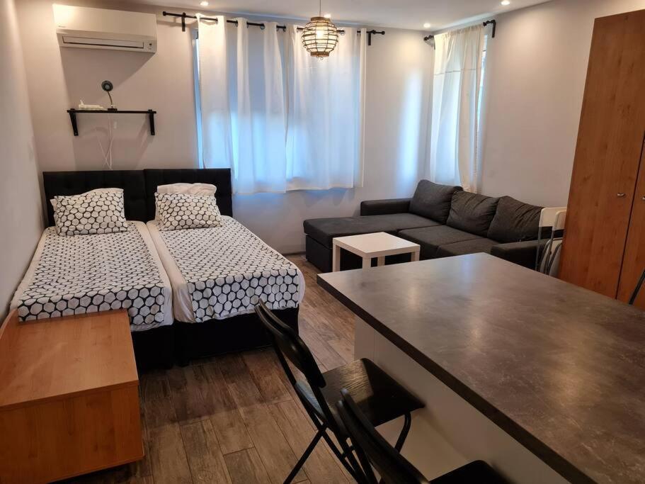 Studio Slavyanska Varna Eksteriør billede
